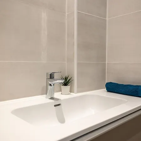 En Plein Coeur De Deuxieme Arrondissement Quartier Montergueil Chatelet 아파트 파리