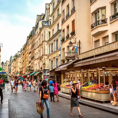 En Plein Coeur De Deuxieme Arrondissement Quartier Montergueil Chatelet Paris